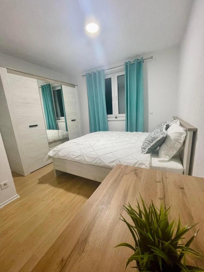 Apartamento Muric Apartman 8 *